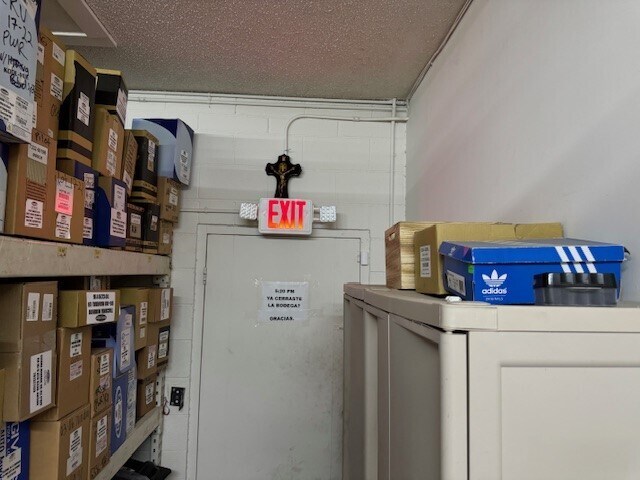 More Photos Of 2167 N Decatur Blvd, Las Vegas Freestanding For Sale