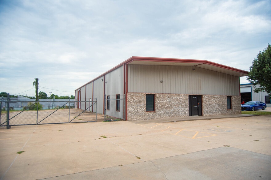 More Photos Of 2820 Global Pky, Midwest City Industrial For Sale