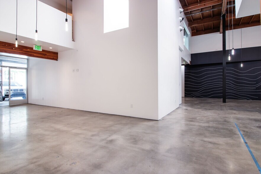 More Photos Of 1648 10th St, Santa Monica Loft Creative Space For Sale