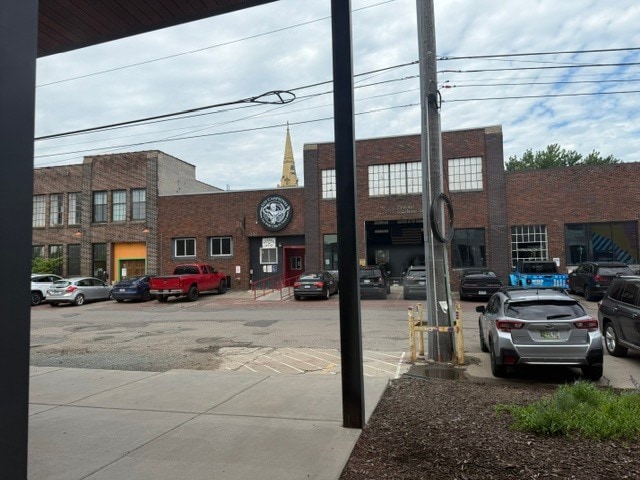 More Photos Of 1325 Quincy St NE, Minneapolis Loft Creative Space For Lease