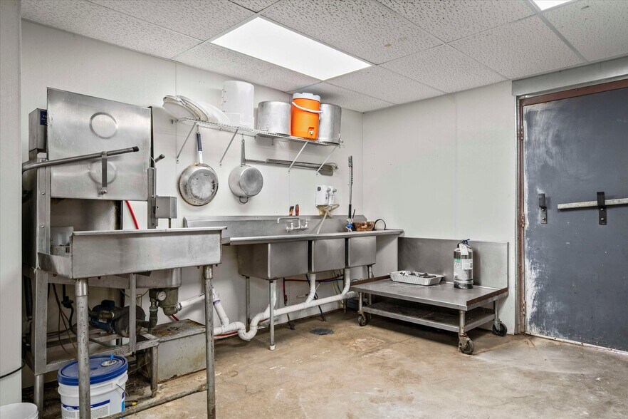 More Photos Of 205 Maple St, Overbrook Mixed Retail For Sale