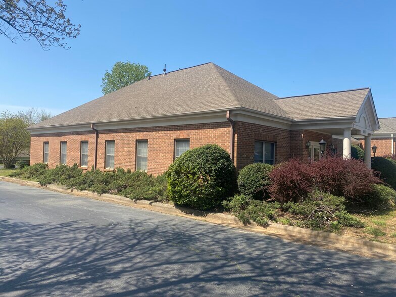 More Photos Of 1018 Lee Ann Dr, Concord Office For Sale