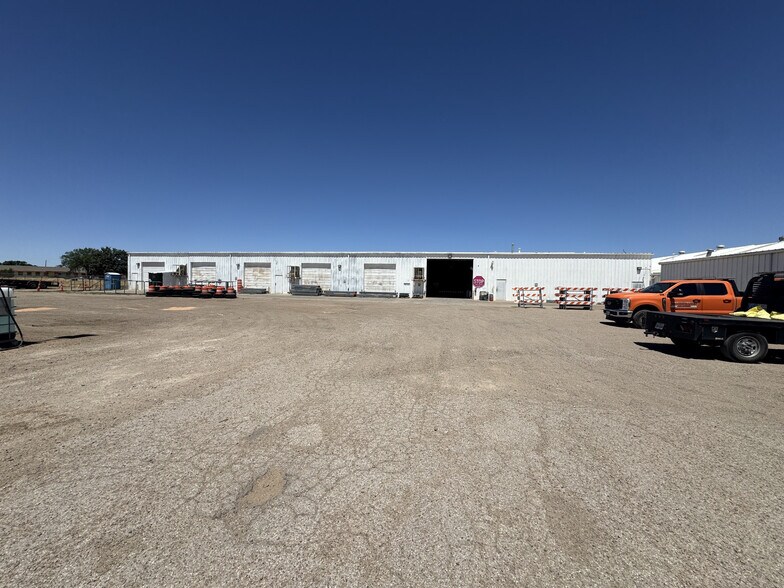 More Photos Of 2201 D Ave, Amarillo Warehouse For Sale