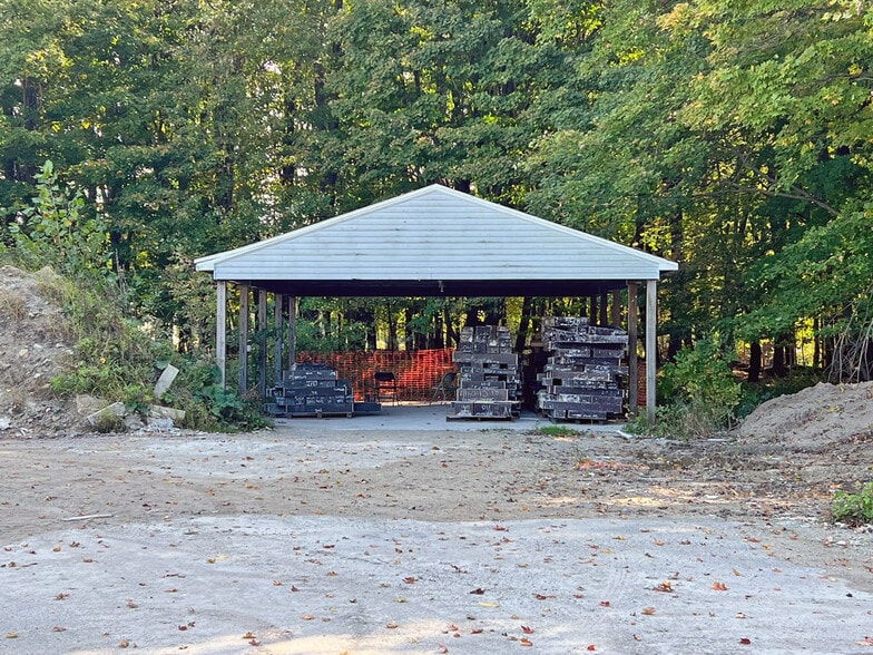 More Photos Of 711 Beaver Rd, Girard Warehouse For Sale