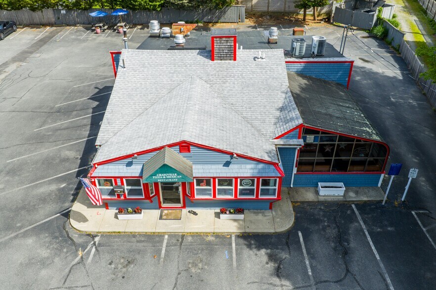 More Photos Of 618 Craigville Beach Rd, Centerville General Retail For Sale