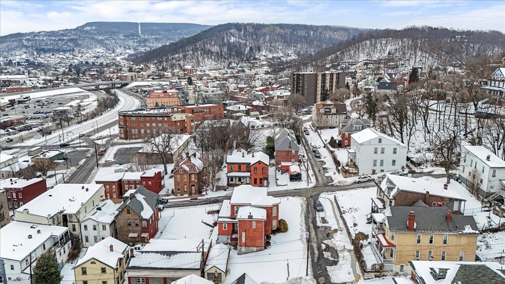 More Photos Of 229 E Union St, Cumberland Apartments For Sale