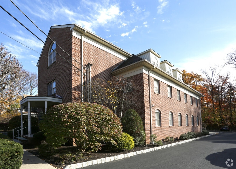 Primary Photo Of 190 North Ave E, Cranford Medical For Lease