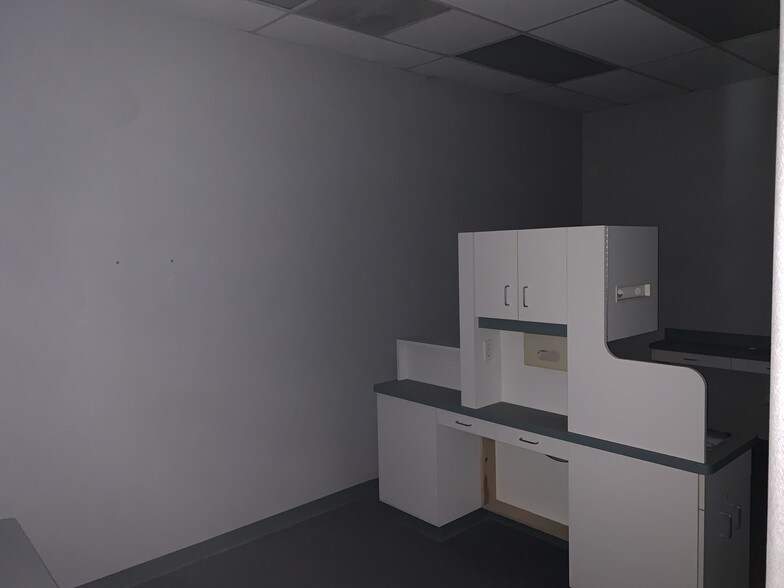 More Photos Of 1702-1780 Robertson Blvd, Chowchilla Unknown For Lease