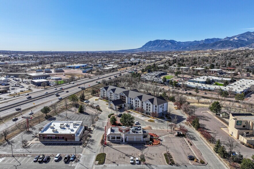 More Photos Of 511 Garden of the Gods Rd, Colorado Springs Fast Food For Sale