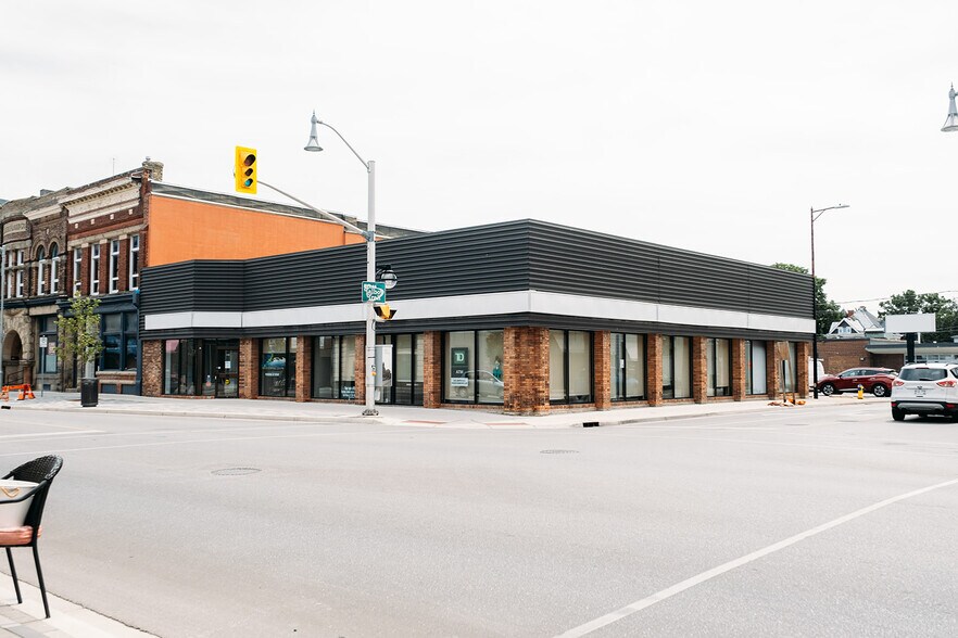 Primary Photo Of 378-380 Talbot St, St Thomas Office For Lease