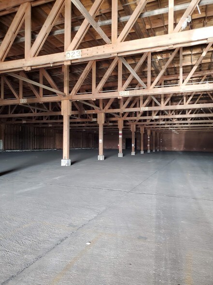 More Photos Of 3232 Road 101 E, Sidney Distribution For Lease