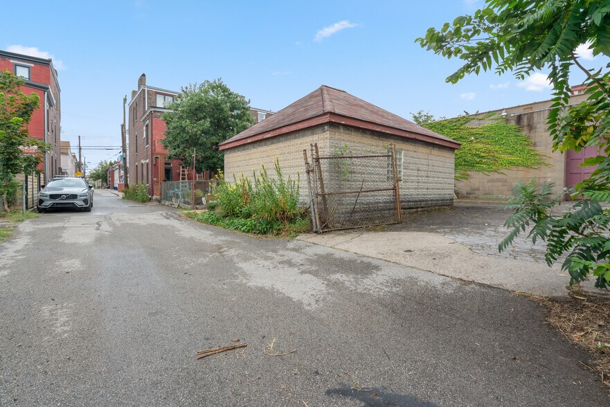 More Photos Of 4745 Modoc St, Pittsburgh Office For Sale