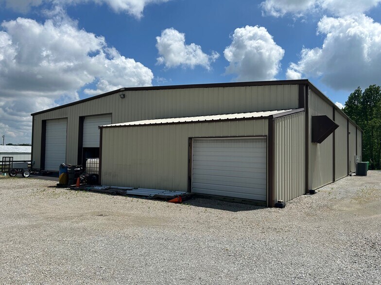More Photos Of 13002 Indiana 60, Memphis Warehouse For Sale