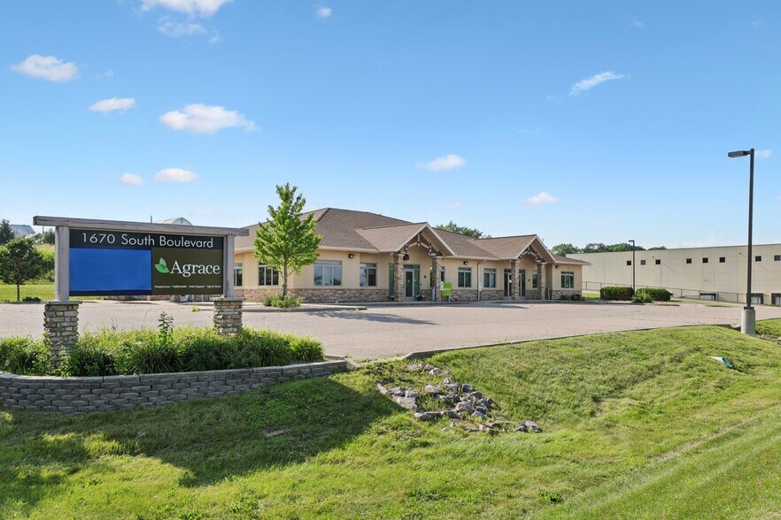 More Photos Of 1670 South Blvd, Baraboo Medical For Sale