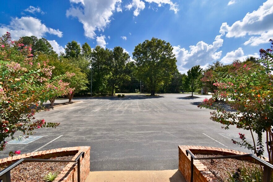 More Photos Of 209 Oil Well Rd, Jackson Healthcare For Lease