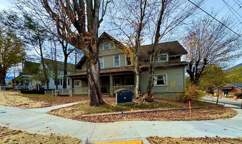 More Photos Of 99 Walnut St, Waynesville Office Residential For Sale
