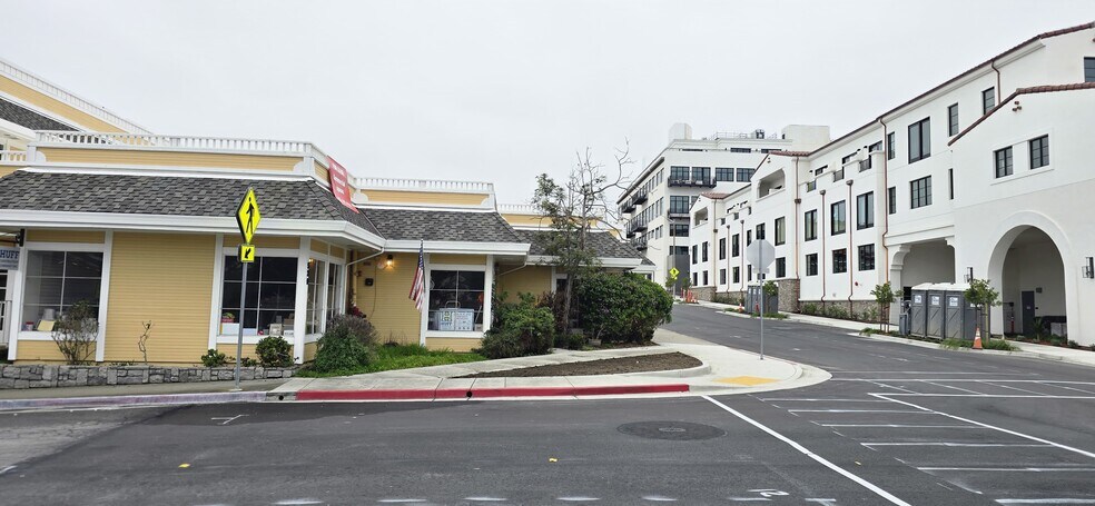 More Photos Of 529 Central Ave, Pacific Grove Office Residential For Lease