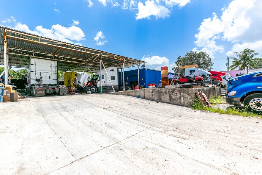 More Photos Of 850 NW 12th Ter, Pompano Beach Warehouse For Lease