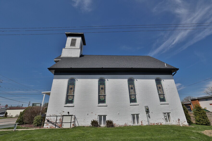 More Photos Of 114 S Main St, Troy Lodge Meeting Hall For Sale