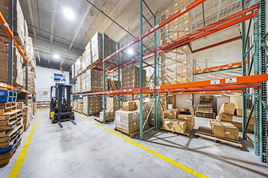 More Photos Of 7100-7114 NW 50th St, Miami Warehouse For Sale