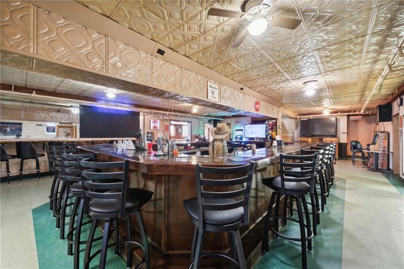 More Photos Of 2029 PA-981, New Alexandria Hotel For Sale