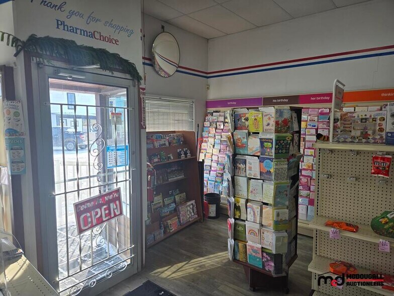 More Photos Of 112 Main St, Nokomis Storefront Retail Residential For Sale