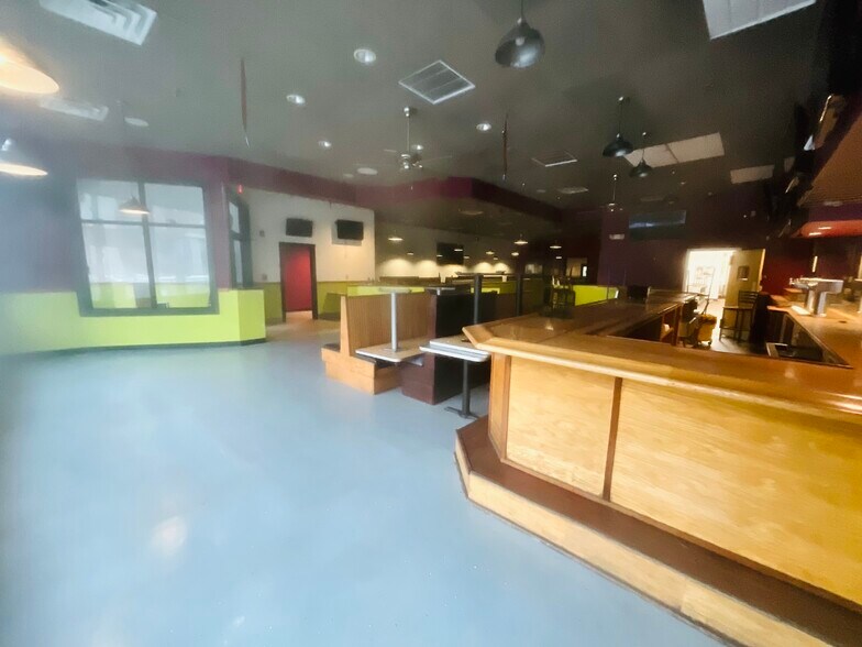 More Photos Of 37-41 North St, Pittsfield Storefront For Lease