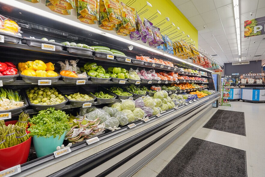 More Photos Of 904 S Greenwood St, Shoshone Supermarket For Sale