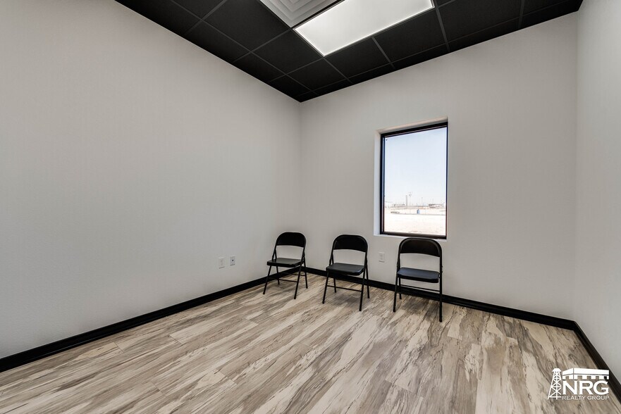 More Photos Of 5620 FM 1788 (Lot 4), Midland Warehouse For Sale