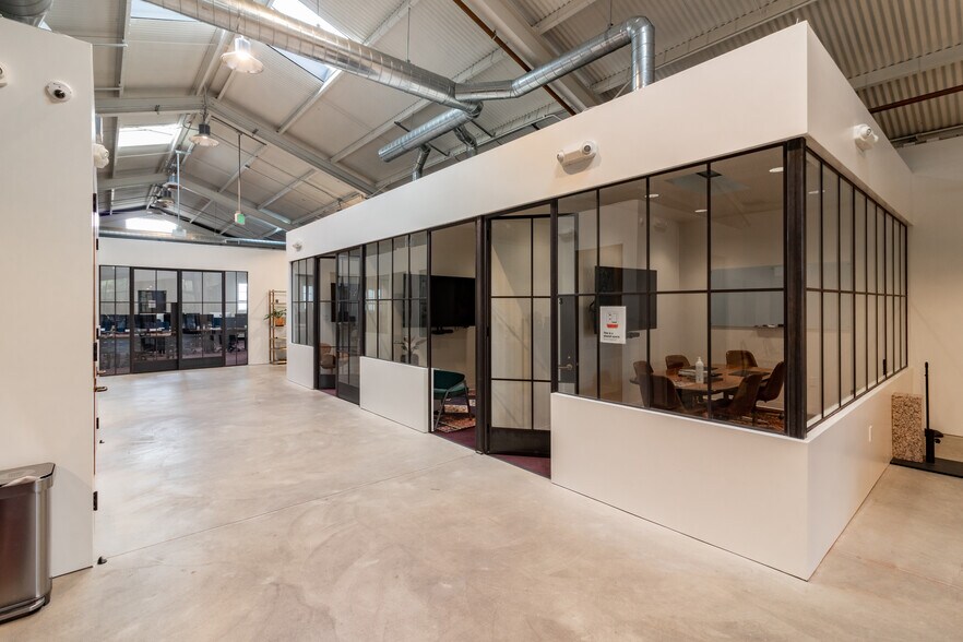 More Photos Of 2820 Newell St, Los Angeles Office For Sale