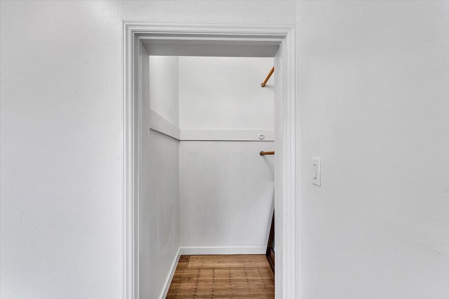 More Photos Of 3300 Harrison St, Oakland Apartments For Sale