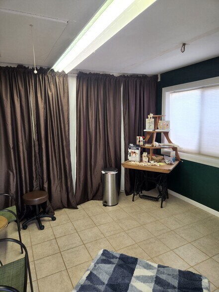More Photos Of 10150 NW Glencoe Rd, North Plains Medical For Lease
