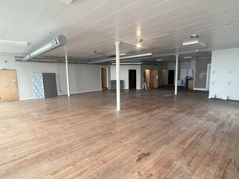 More Photos Of 463 Amherst St, Buffalo Office For Sale