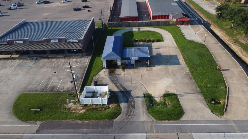 Primary Photo Of 2030 Church St, Zachary Carwash For Sale