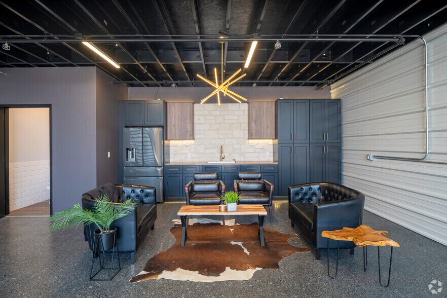 More Photos Of 7542 S Potomac St, Centennial Flex For Sale