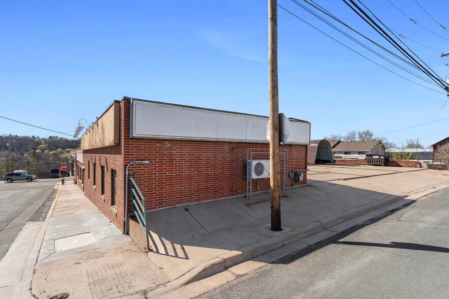 More Photos Of 102 N Washington St, Saint Croix Falls Office Residential For Sale