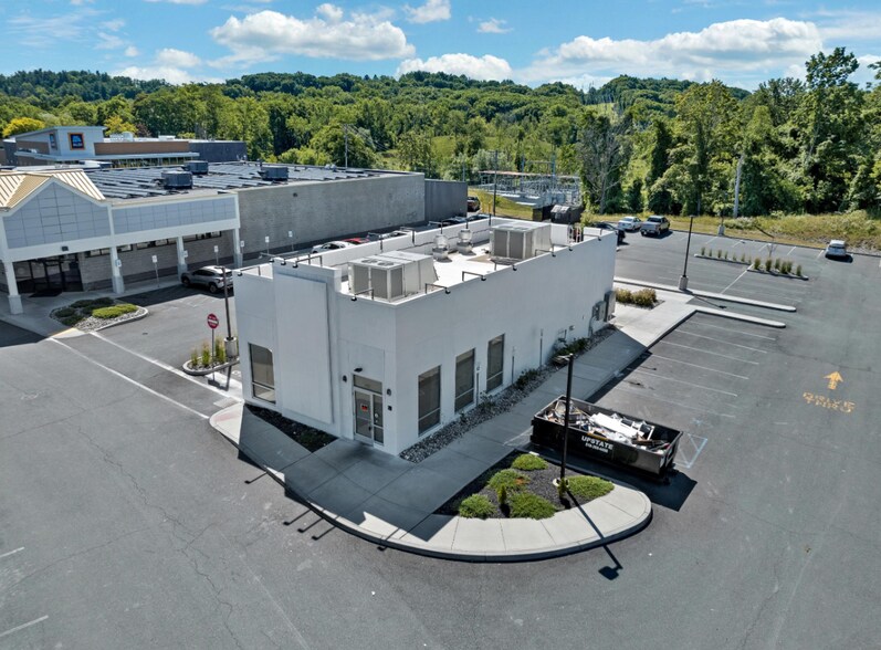 More Photos Of 658 Hoosick Rd, Troy Fast Food For Lease