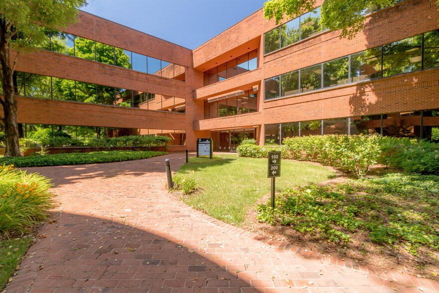 More Photos Of 1080 Holcomb Bridge Rd, Roswell Unknown For Lease