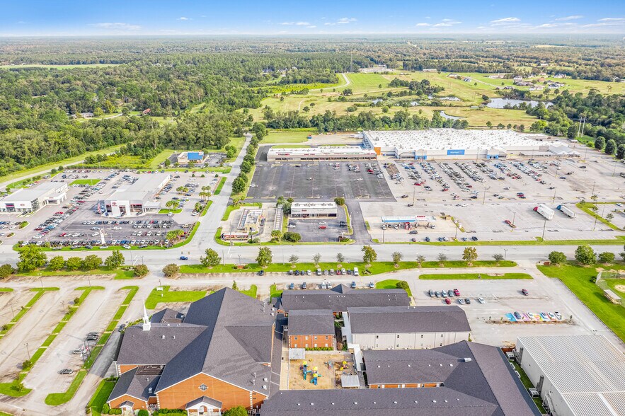 More Photos Of 2831 Ledo Rd, Albany Storefront For Lease