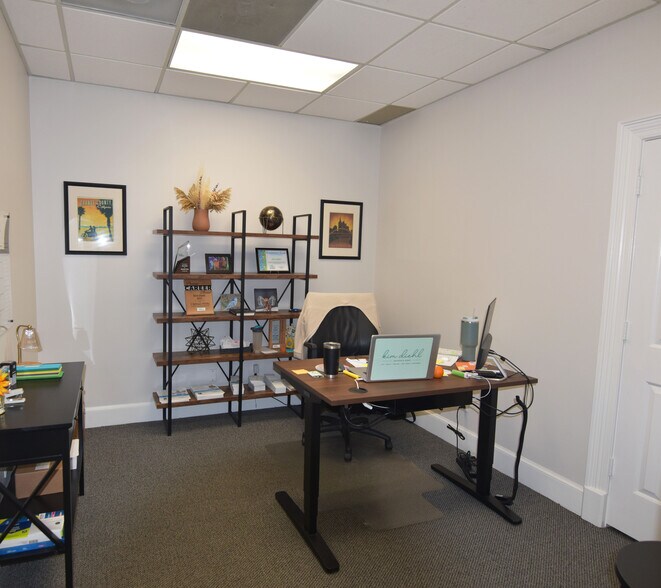 More Photos Of 2021 Richard Jones Rd, Nashville Office For Lease