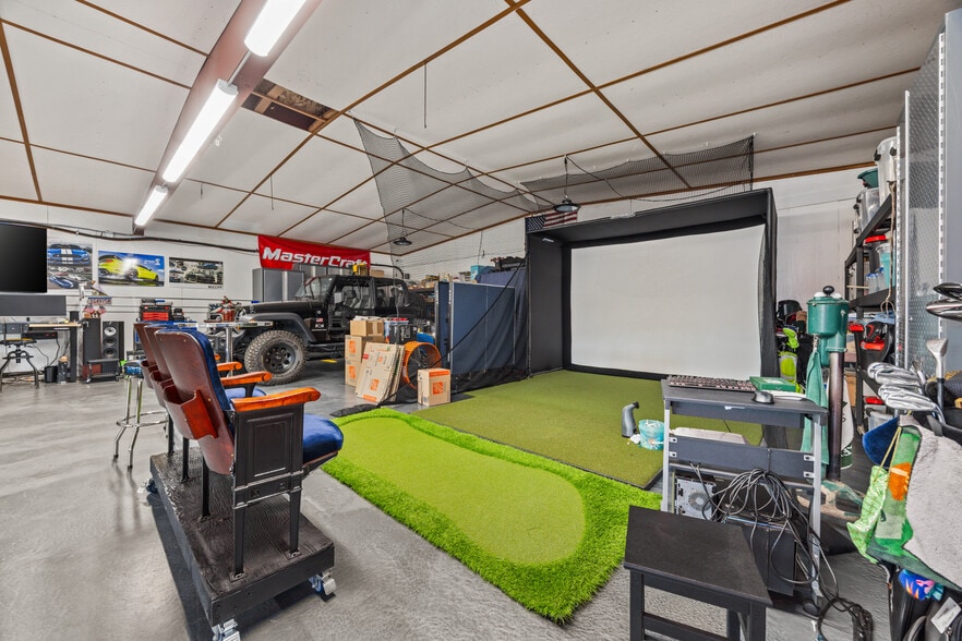More Photos Of 102 E Lakeshore Dr, Pateros Auto Repair For Sale