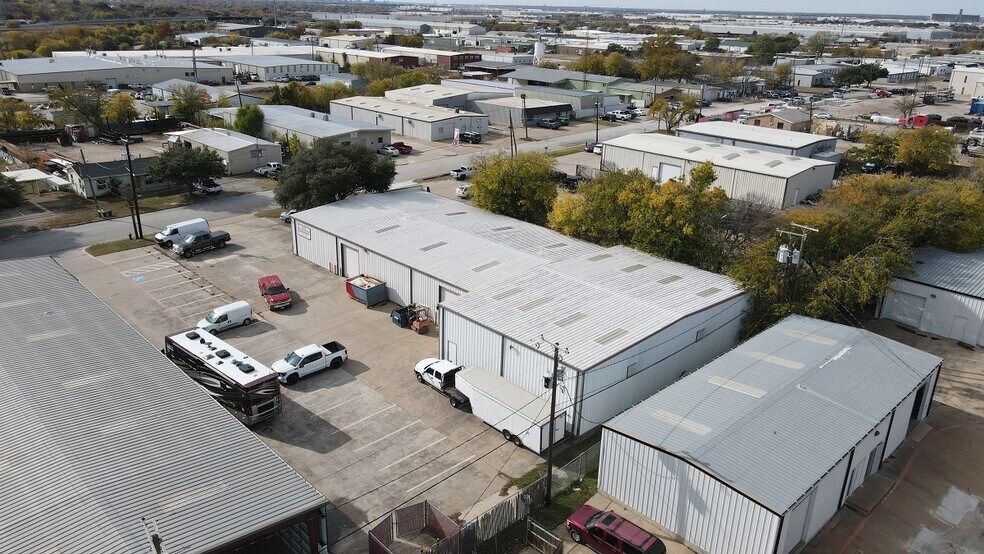 More Photos Of 4409 Garland Dr, Haltom City Manufacturing For Lease