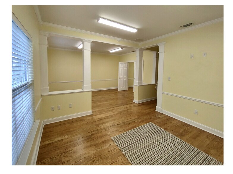 More Photos Of 250 John Knox Rd, Tallahassee Office For Lease