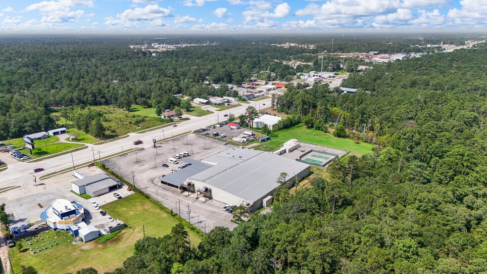 More Photos Of 13027 TX-105 E, Cut And Shoot Sports And Entertainment For Sale