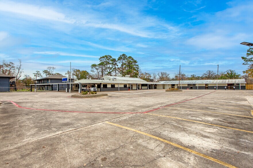 More Photos Of 803 Curtin St, Houston Religious Facility For Sale