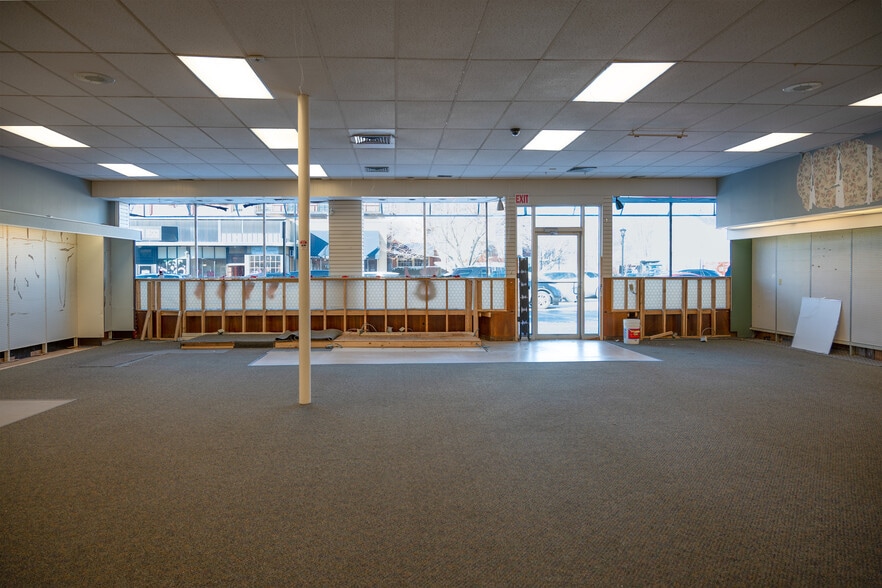 More Photos Of 101-103 Pleasant St, Weymouth Storefront For Lease