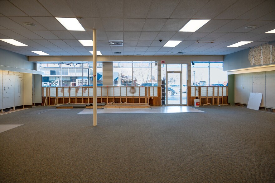 More Photos Of 101-103 Pleasant St, Weymouth Storefront For Sale