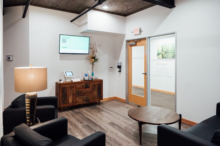 More Photos Of 794 Pine St, Muskegon Coworking Space