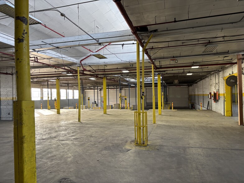 More Photos Of 460 W 500 S, Salt Lake City Manufacturing For Lease