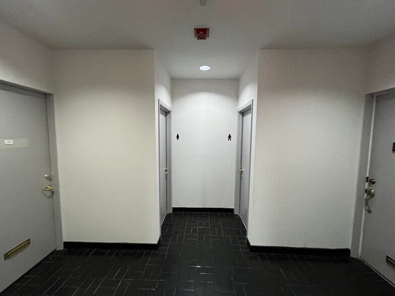 More Photos Of 950 S Tamiami Trl, Sarasota Medical For Lease